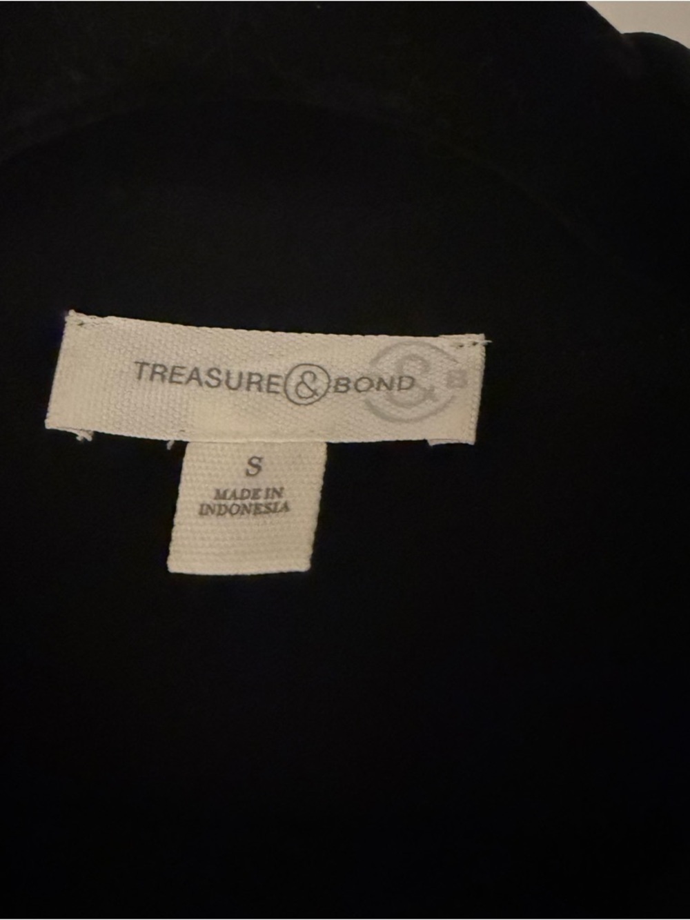 Black Button-Front Relaxed Women's Shirt - Picture 6 of 7
